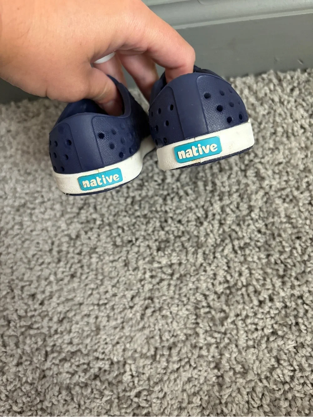Native Kids Size 4 Navy with White Toe Great condition